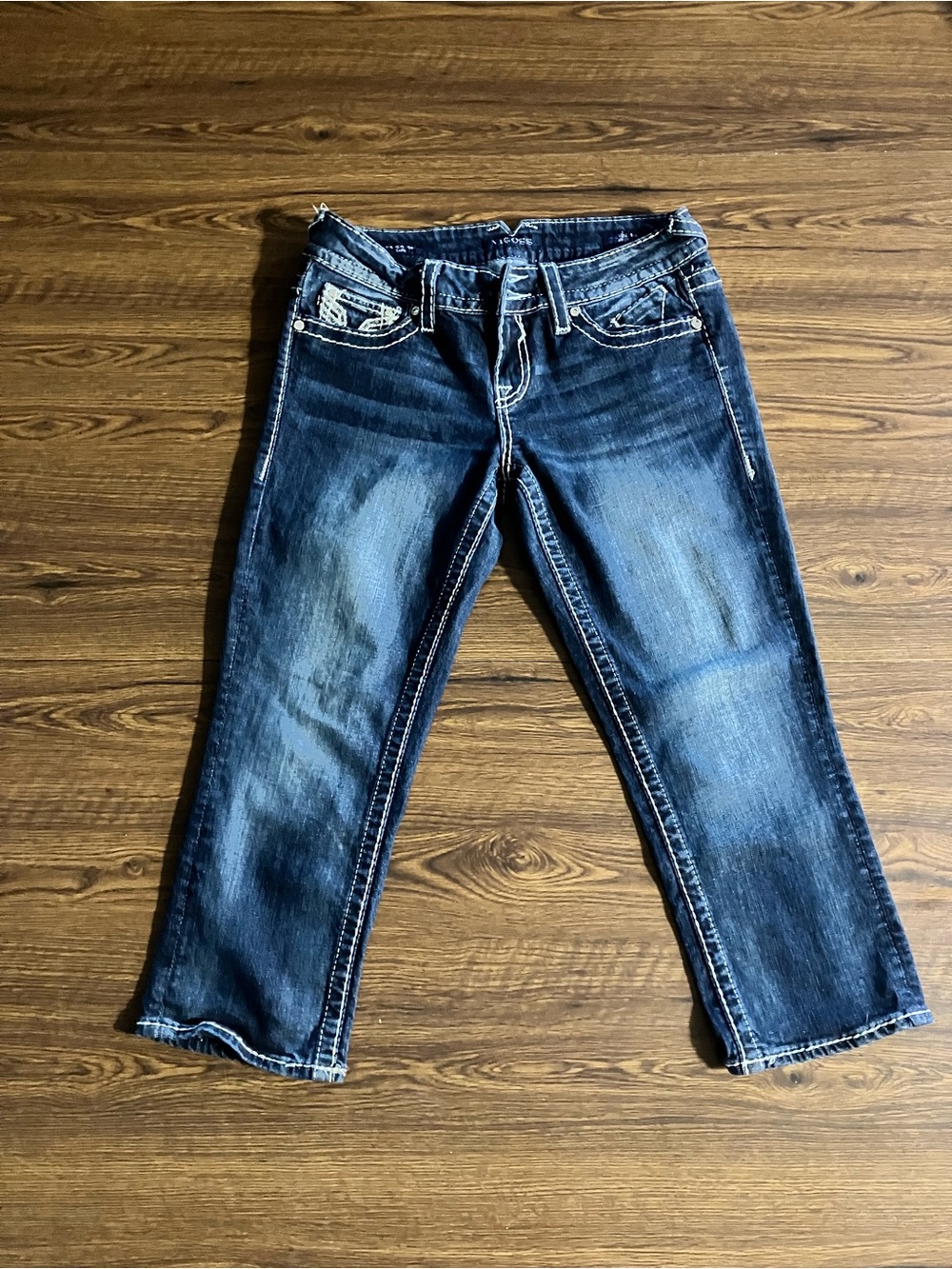Vigoss Women’s Dark Blue Capri Jeans with Blue Stitching Summer Casual